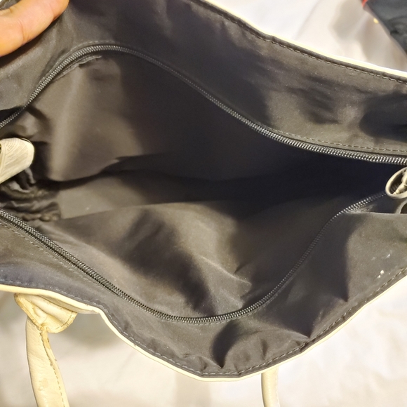 Puma Bag - Picture 2 of 4